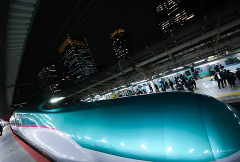 夜の駅、主役は君さ！