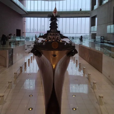 博物館に佇む戦艦の威容