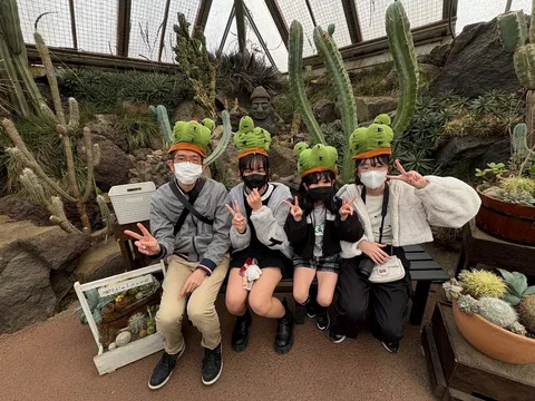 サボテンハットでハイ、ピース！