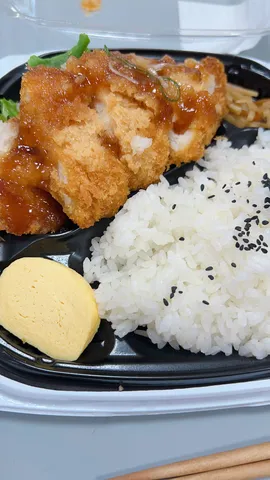 ソースが決め手！揚げ物弁当