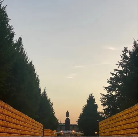 夕景と静かな参道