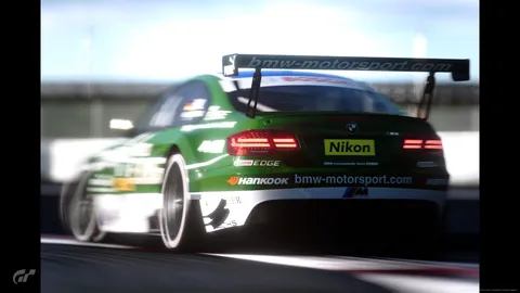 疾走する緑の疾風、BMW M3 GTR