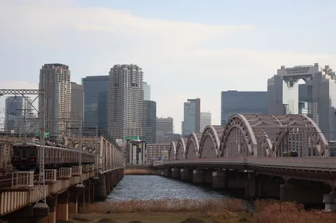 川の上を走る　一路目的地へ