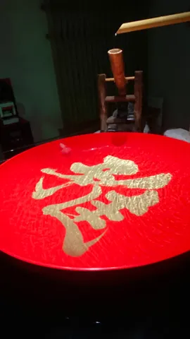 水滴が紡ぐ、筆文字の躍動