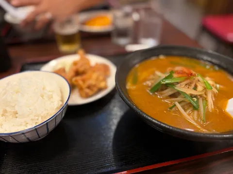 心温まる一杯とほくほく唐揚げ