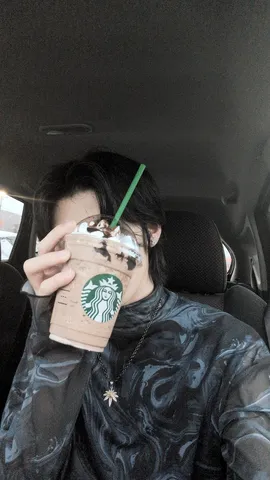 スタバで一息、今日もお疲れ様
