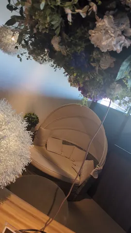 吊り下げソファでリラックス