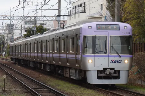 テスト走行中の京王線