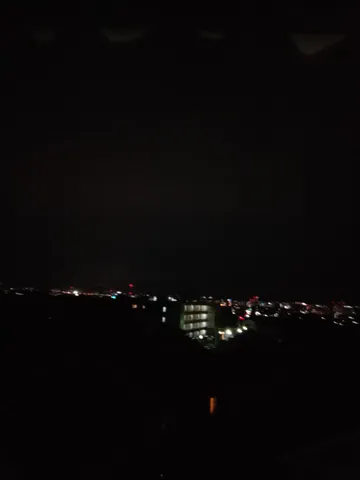 夜景に灯る都会の光