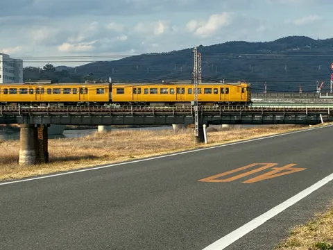 線路は続くよどこまでも、黄色い列車