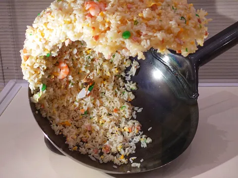 炒飯の海にダイブ！