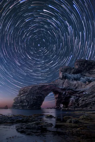 ぐるぐる星と海の穴