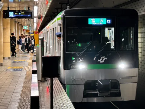 富沢行き12番線
