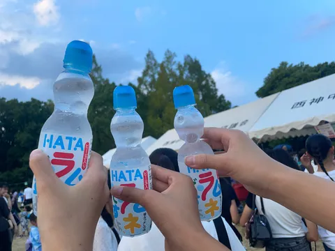 夏空に映えるラムネ