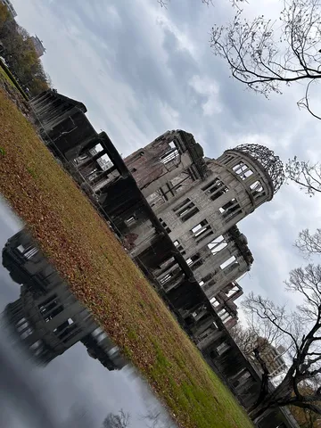時が止まった建築と空の物語