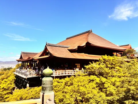 古都の風情、天空の舞台