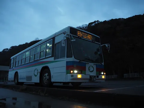 夕暮れのバス旅