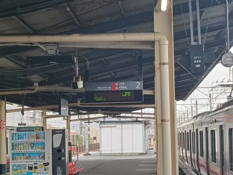無人駅の日常、静かに流れる時間