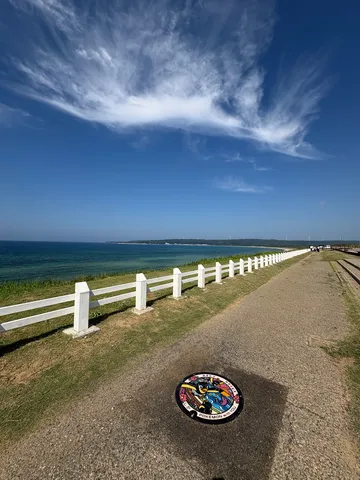 ポケモンマンホールと青い海