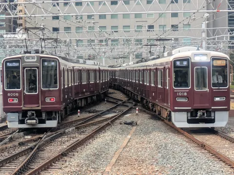 線路の上の静かな対話
