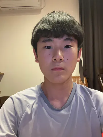まなざしに静かな意志を感じる