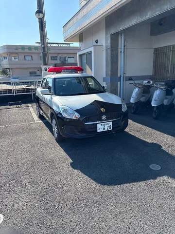 パトカー、ただいま出動準備中。