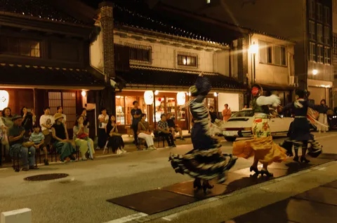 夜にしっとり、情熱の踊り