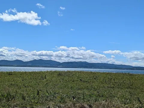 山、湖、そして空
