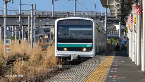 水戸行き、停車中