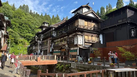 古き良き温泉街の風情