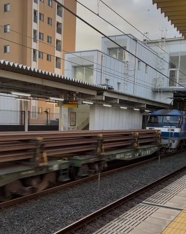 線路と空の余韻