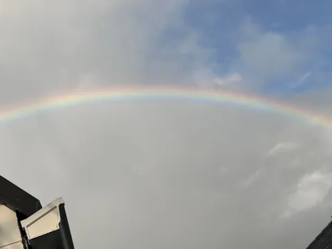 虹と空の境界線