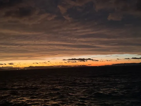 沈む光のささやき