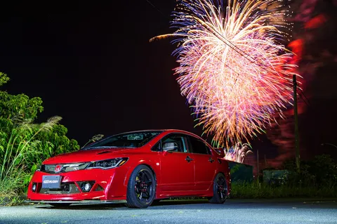 ど派手な夜の競演