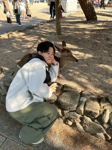 奈良で鹿と友達