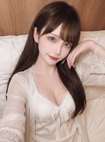 ドレッシーな部屋着でオフモード