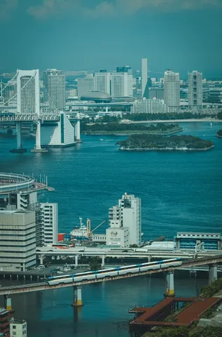 湾岸都市の静かなる午後
