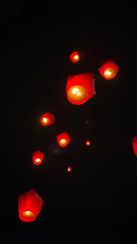 夜空に灯る、希望の光