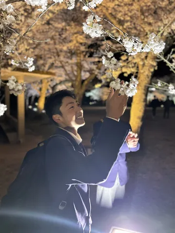 夜桜に魅せられて
