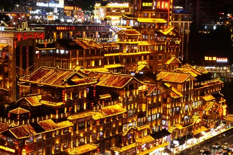 金色夜景の街並み