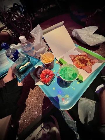 カラフルな夜の軽食