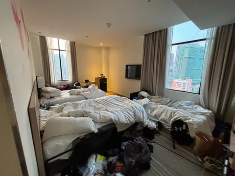 眠りの余白と都市の窓