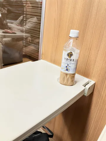 午後の紅茶と冬の風景