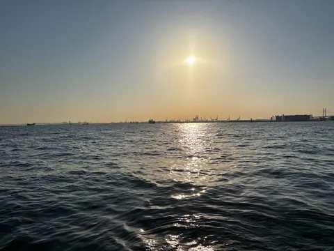 港湾の風景、夕暮れの海