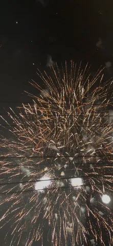 夜空を彩る光の粒