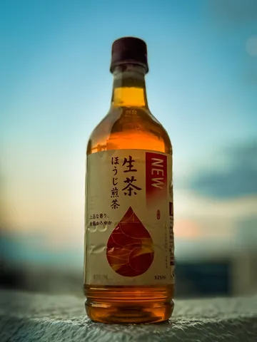空とほうじ茶の静かな時間