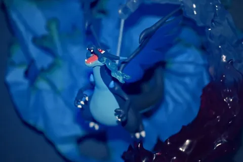蒼い闇を舞うドラゴン