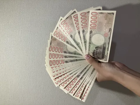 壱万円札の扇