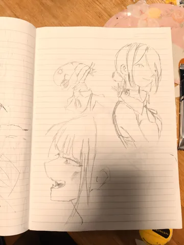 ノートに描かれたキャラクターたち