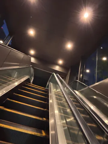 上りゆく光の階
